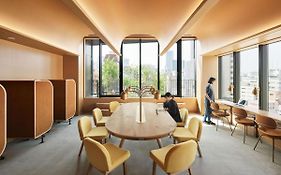 9H Nine Hours Woman Shinjuku